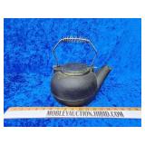Cast iron Kettle