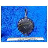 Lodge cast iron skillet