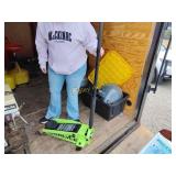 Carlyle 3.5 ton service jack works good