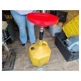 Oil drain for lifts on wheels