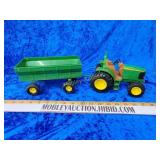 John Deere tractor set