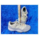 Nike Air Jordan 11 retro low cement gray size 12