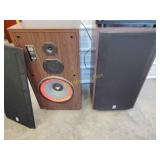 Working Vintage cerwin-vega vs-120 speaker set