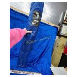 Dick's folding arms here