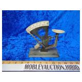 Antique mascot egg grading scales