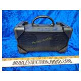 Vivitar Bluetooth speaker turns on