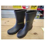 New size 8 farm boot