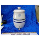 2 gallon crock in beautiful condition No shipping