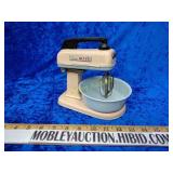 Vintage 1953 mixee mixer 10 toy Japan