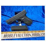 Glock 19C 9 mm pistol one extra magazine