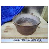 Gate Mart cast iron pot