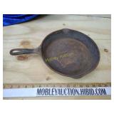 Barn find cast Iron pan needs clean to be figure