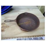 Barn find cast Iron pan chicken fryer number 1034