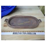 Cast iron pan