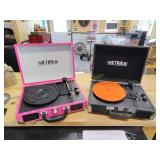 Buying 2 Victola record players seems both works