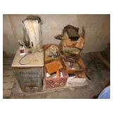 MISC FLAT OF ITEMS