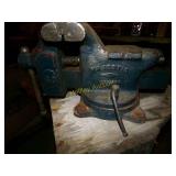 ANTIQUE VISE