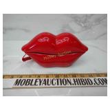 Retro lips telephone