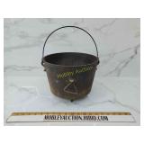 Gate Mart cast iron cauldron three leg