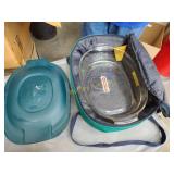 Pyrex with lid and holder