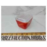 Pyrex fidgetator dish with lid