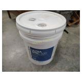 5 gal Benjamin Moore white paint never opened