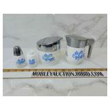 Sugar cream or salt and pepper set missing cap