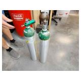 2 oxygen tanks
