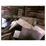 WOOD & EVERYTHING IN CORNER-BARN
