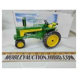 2007 twin cylinder club 530 John Deere Ertl 1/16