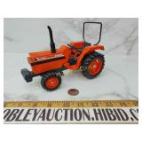 Kubota L2850 diecast missing headlight