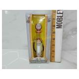 1/18th scale gas pump Die Cast