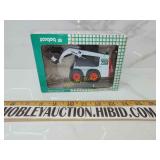 1/25 Bob cat 753