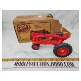 Ertl f20 Farmall tractor 16th scale