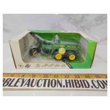 Ertl John Deere AMT 600 Gator diecast 1/16 scale