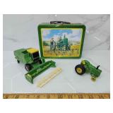 John Deere lot diecast and lunchbox small