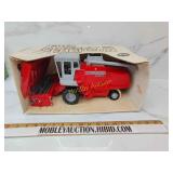 Ertl Massey Ferguson 850 combine 16th scale