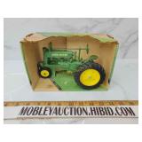 Ertl John Deere model a 1934 1/16 scale