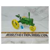 Ertl GP John Deere wide tread no box 16th scale