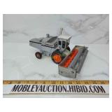 Ertl Vintage Gleaner combine