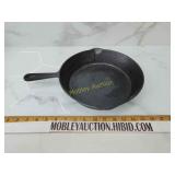 Cast iron pan