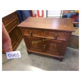 WOOD DRESSER