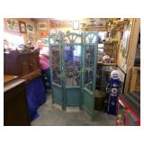 ROOM DIVIDER