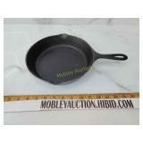 Cast iron pan