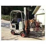 Gas Powered Forklift - Running