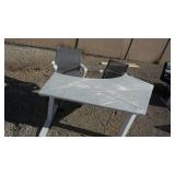 120 Degree Adjustable Height Desk & Chairs