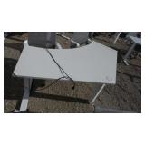 120 Degree Adjustable Height Desk & Chairs