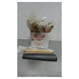 Box of RH Gun Hand Guard M16