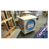 Hammï¿½s Beer Hanging Cube Light