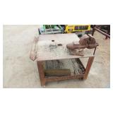 Wilton 4-1/2in Vise w/ Steel Welding Table
